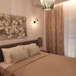 Litsa Apartamento *
