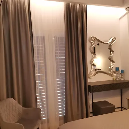 Litsa Apartment *